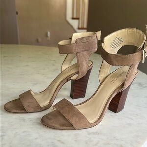 Nine West Tan Heeled Sandals Block Heel Ankle Strap